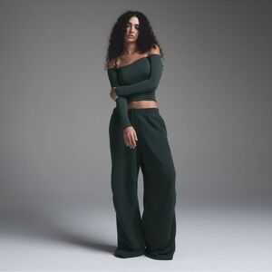 SKIMS Onyx Black Wide Leg Fleece Pants
